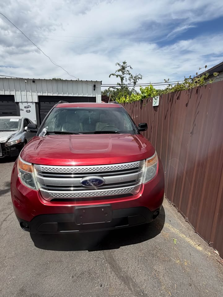 2014 Ford Explorer XLS Sport SUV 4D — 2