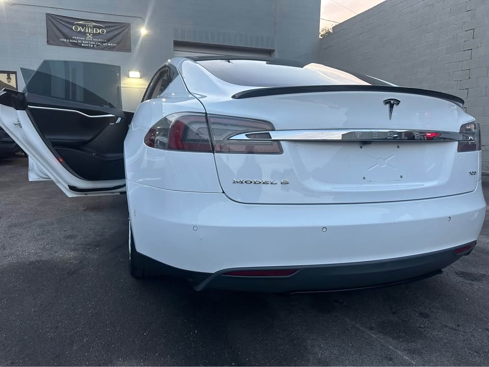 2015 Tesla Model S — 3