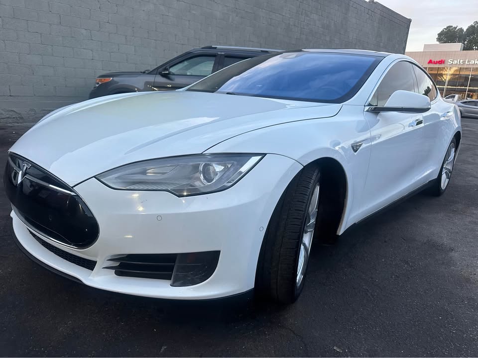 2015 Tesla Model S — 1