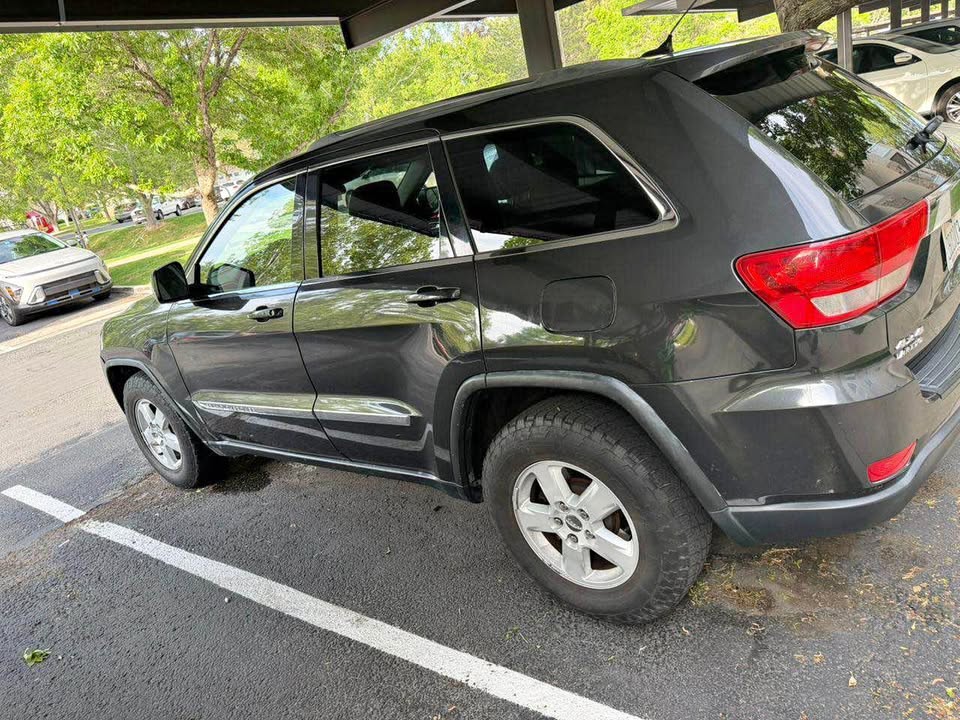 2011 Jeep Grand cherokee Laredo Sport Utility 4D — 2